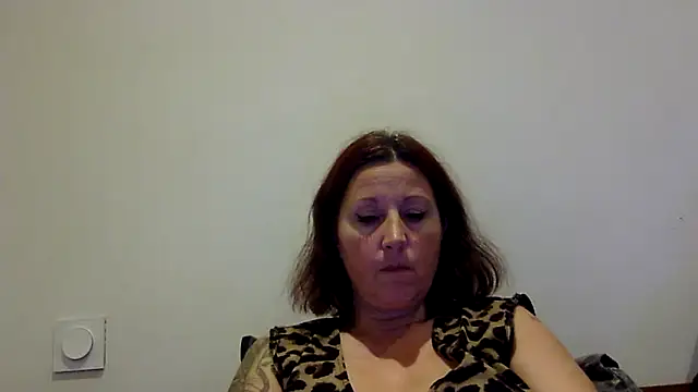 feline27 online show from October 2025 08:22:01 PM