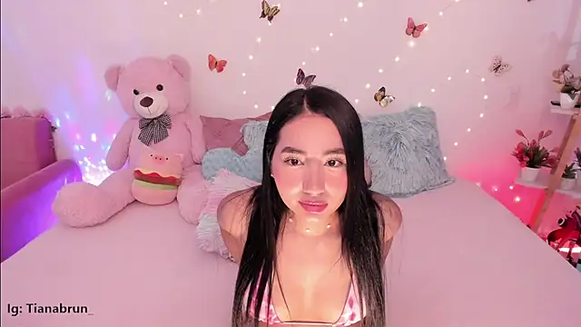 Zara uwu  online show from November 2025 11:53:01 AM