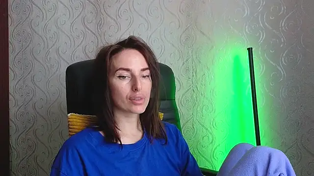 xx adrihanna xx online show from June 2026 06:15:01 AM