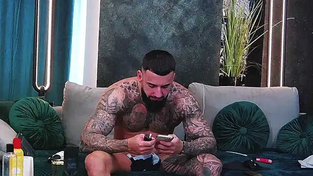 masterkingofmusclee online show from February 2025 10:08:02 AM