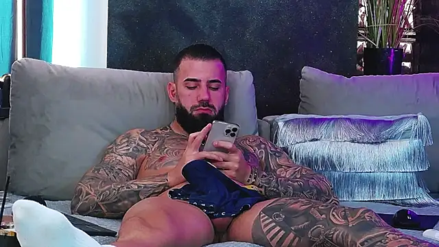 masterkingofmusclee online show from February 2025 10:15:02 AM