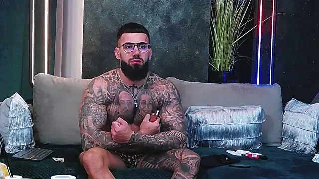 masterkingofmusclee online show from March 2025 09:17:01 PM