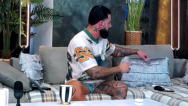 masterkingofmusclee online show from November 2025 07:31:01 AM