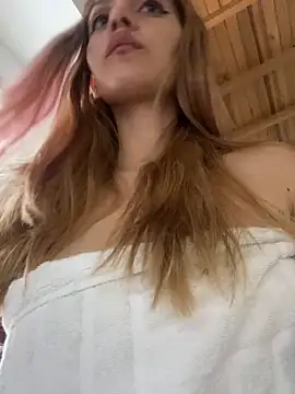 Snapshot of Pretty-10Woman chatting on September 2025 09:20:02 PM Pretty-10Woman online show from September 2025 09:20:02 PM