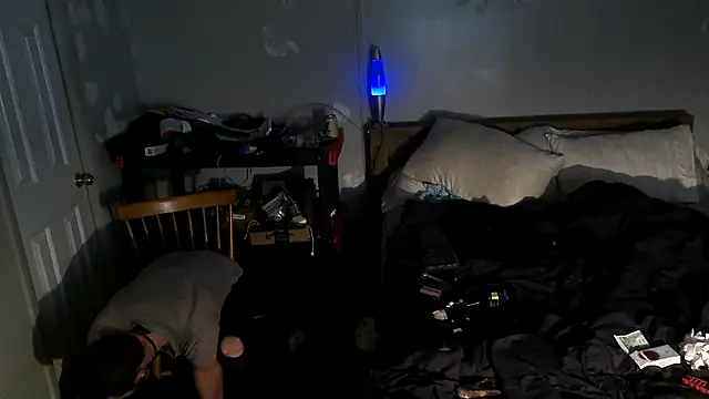 Snapshot of Bi_curious86 chatting on November 2025 02:34:01 AM Bi curious86 online show from November 2025 02:34:01 AM