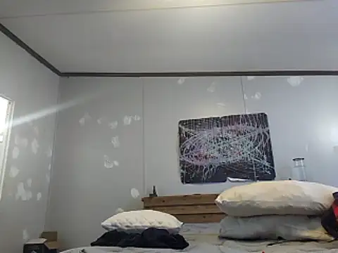 Snapshot of Bi_curious86 chatting on January 2026 06:35:02 PM Bi curious86 online show from January 2026 06:35:02 PM