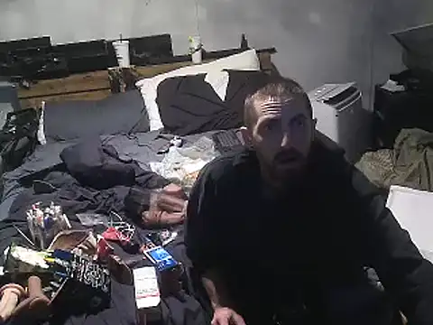 Snapshot of Bi_curious86 chatting on February 2026 06:32:02 AM Bi curious86 online show from February 2026 06:32:02 AM