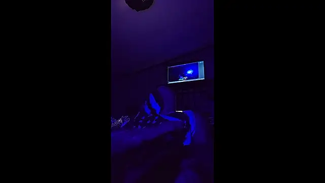 Snapshot of Bi_curious86 chatting on February 2026 06:02:01 AM Bi curious86 online show from February 2026 06:02:01 AM