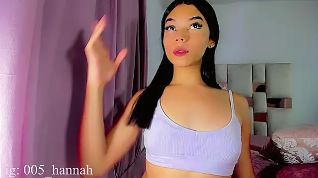 Hannahsmit online show from September 2025 08:47:02 AM