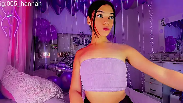 Hannahsmit online show from October 2025 12:38:02 PM