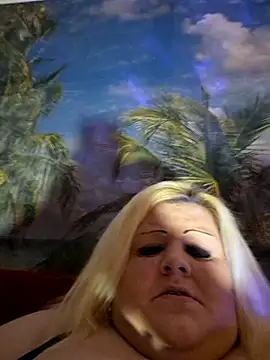 Snapshot of ducicsajsziii chatting on February 2025 12:08:02 PM ducicsajsziii online show from February 2025 12:08:02 PM