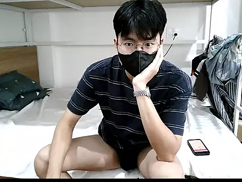 Snapshot of Gwencloudy chatting on October 2025 06:47:01 AM Gwencloudy online show from October 2025 06:47:01 AM