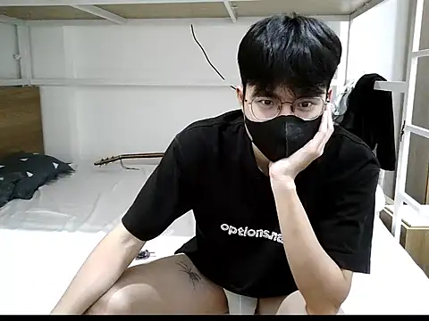 Snapshot of Gwencloudy chatting on October 2025 03:14:02 PM Gwencloudy online show from October 2025 03:14:02 PM