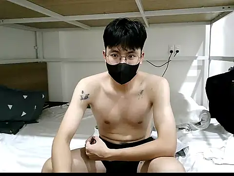 Snapshot of Gwencloudy chatting on November 2025 05:13:01 PM Gwencloudy online show from November 2025 05:13:01 PM