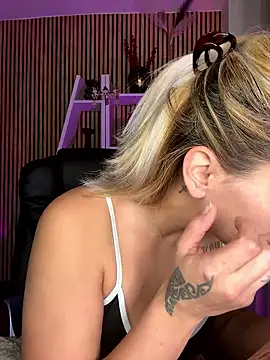 sofiah  online show from January 2026 07:21:01 AM