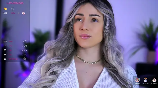 Snapshot of AishaCarter chatting on December 2025 04:08:01 AM AishaCarter online show from December 2025 04:08:01 AM