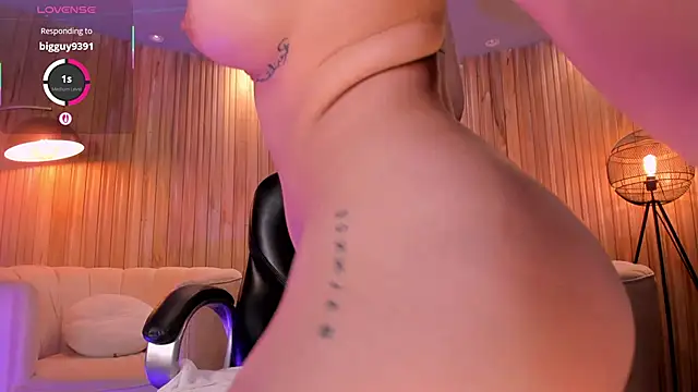 AmyWalker  online show from February 2025 01:28:01 PM