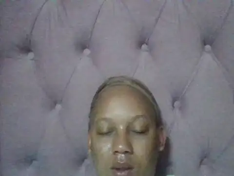 Snapshot of ShooingBunch chatting on October 2025 02:31:01 AM ShooingBunch online show from October 2025 02:31:01 AM