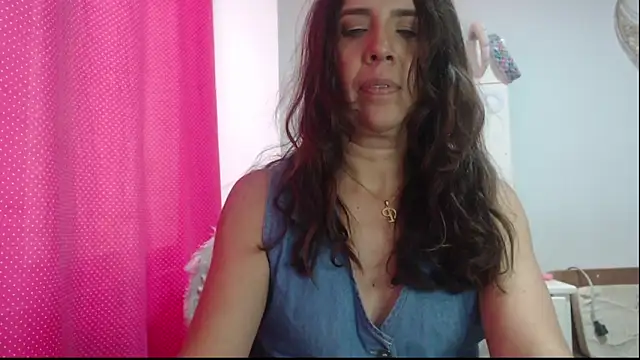 Victoria meester online show from January 2025 05:45:01 PM