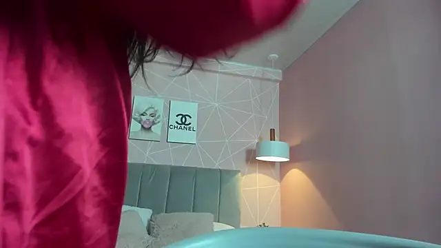 dolly zoe online show from November 2025 10:10:02 PM