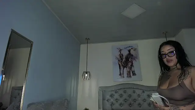 Snapshot of ayshel__ chatting on October 2025 08:35:01 PM ayshel online show from October 2025 08:35:01 PM