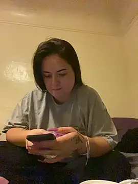 xocrybaby online show from October 2025 12:31:01 PM