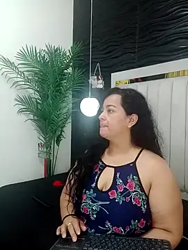 lucia vonne  online show from January 2025 12:26:02 PM