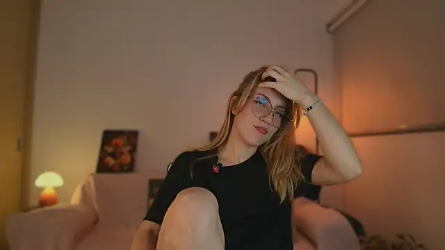 Snapshot of Dakotaa_ chatting on October 2025 04:46:02 AM Dakotaa  online show from October 2025 04:46:02 AM