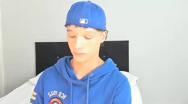 Snapshot of angelcortes chatting on March 2025 11:51:01 AM angelcortes online show from March 2025 11:51:01 AM