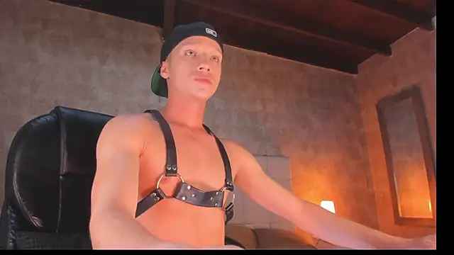 angelcortes online show from November 2025 11:54:02 AM