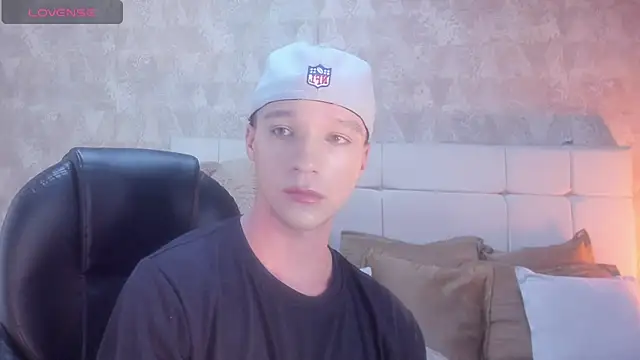 angelcortes online show from January 2026 09:40:02 PM