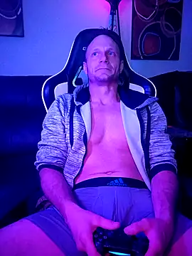 Snapshot of Funwithbrad1 chatting on December 2024 08:17:02 AM Funwithbrad1 online show from December 2024 08:17:02 AM