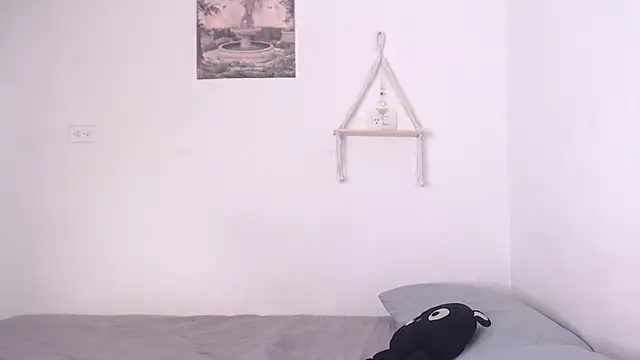 yungelitamor  online show from March 2025 08:32:02 AM