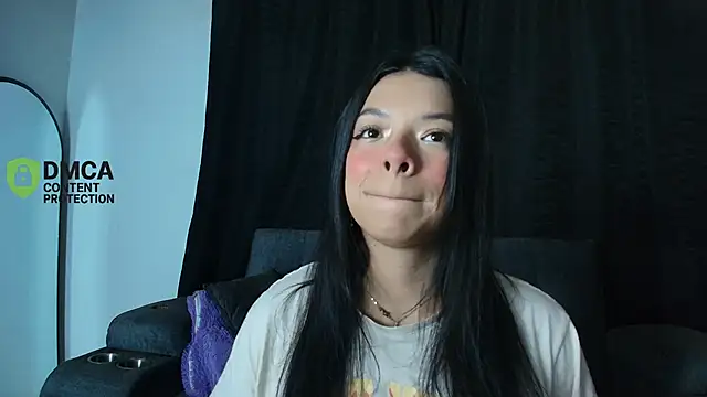 Snapshot of yungelitamor_ chatting on June 2026 05:00:01 AM yungelitamor online show from June 2026 05:00:01 AM