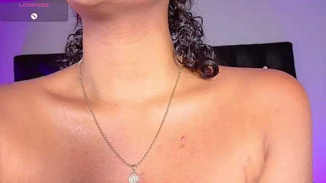 Snapshot of charlotteeruss chatting on January 2025 09:10:01 PM charlotteeruss online show from January 2025 09:10:01 PM