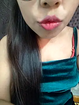 Snapshot of Roshni_98 chatting on March 2025 07:53:02 AM Roshni 98 online show from March 2025 07:53:02 AM