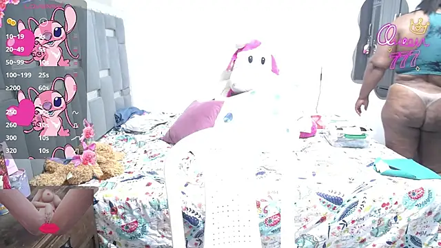 Snapshot of thickebonymilfF chatting on March 2026 04:40:02 AM thickebonymilfF online show from March 2026 04:40:02 AM