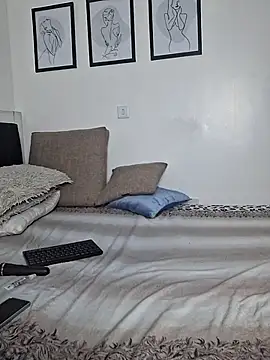 hornycreamybabe online show from October 2025 04:55:01 AM