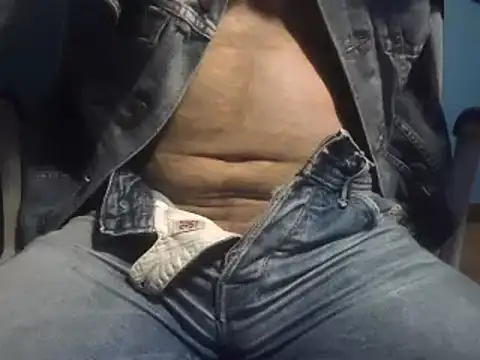 Snapshot of Pol8822 chatting on January 2025 07:29:02 PM Pol8822 online show from January 2025 07:29:02 PM