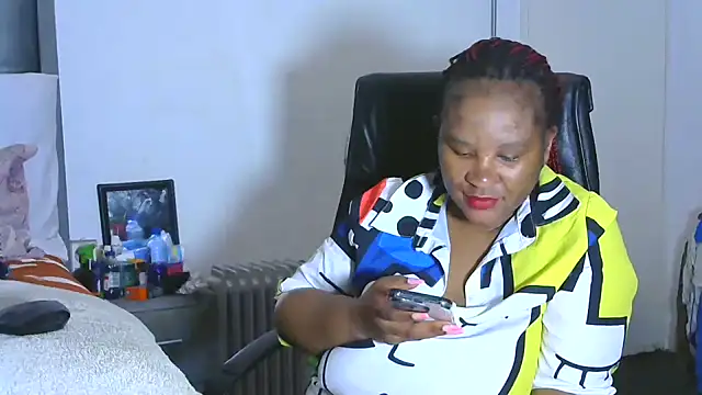 Snapshot of Bootyliciousbbw12 chatting on February 2025 06:19:01 PM Bootyliciousbbw12 online show from February 2025 06:19:01 PM