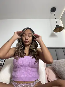 DianaHopson online show from November 2025 08:11:01 PM