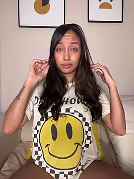 Snapshot of DianaHopson chatting on February 2026 01:26:01 AM DianaHopson online show from February 2026 01:26:01 AM