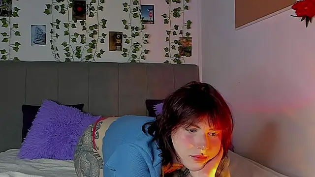 miss Lizzy online show from December 2024 01:21:01 AM