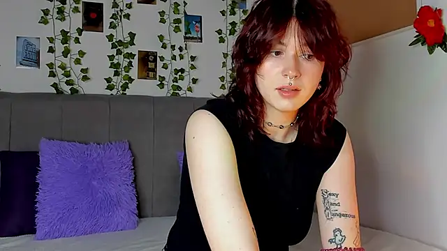 miss Lizzy online show from November 2025 01:16:02 AM