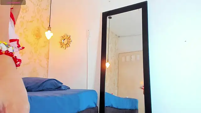 BRITANY WELLS  online show from October 2025 12:06:01 PM