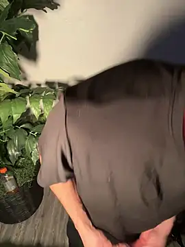 demonslayerr999 online show from February 2025 04:47:01 AM