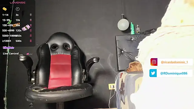 Snapshot of FuckHardlove chatting on June 2026 03:15:02 AM FuckHardlove online show from June 2026 03:15:02 AM