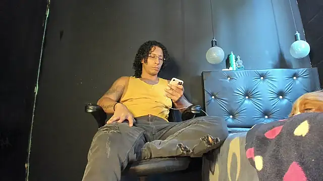 Snapshot of FuckHardlove chatting on June 2026 06:54:01 PM FuckHardlove online show from June 2026 06:54:01 PM