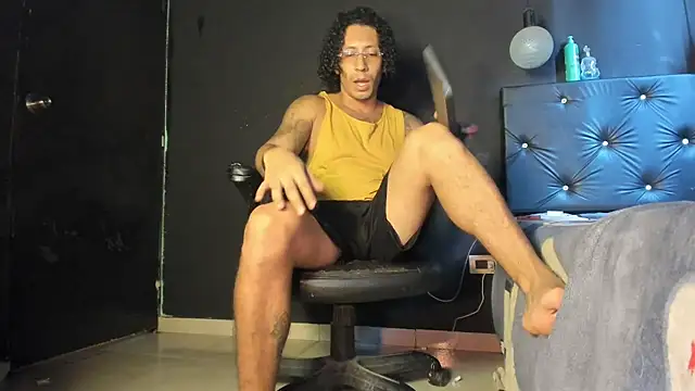 Snapshot of FuckHardlove chatting on June 2026 06:54:01 PM FuckHardlove online show from June 2026 06:54:01 PM