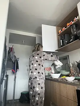 Snapshot of Ameellie chatting on November 2025 03:24:02 PM Ameellie online show from November 2025 03:24:02 PM